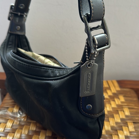 Coach Mini hand bag - Picture 3 of 6